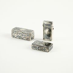 Zwei kleine Dosen und ein Streichholzgefaess mit Niellodekoren, 80769-21, Van Ham Kunstauktionen