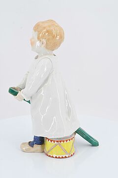 Meissen - Junge mit Stecken und Trommel, 73219-14, Van Ham Kunstauktionen