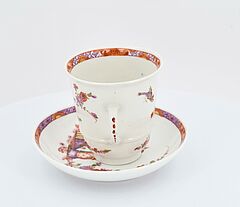 Meissen - Tasse und Untertasse mit Faecherchinesen, 73258-5, Van Ham Kunstauktionen