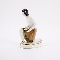 KPM - Kniender Aegypter mit Perlen aus dem Hochzeitszug, 81385-1, Van Ham Kunstauktionen