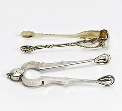 Zuckerzange mit floralem Dekor, 55697-8, Van Ham Kunstauktionen