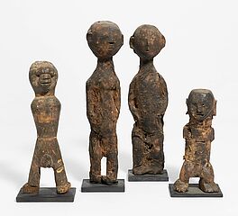 Vier Fetischfiguren, 68000-53, Van Ham Kunstauktionen