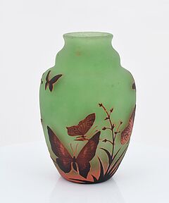 Muller Freres - Vase mit Schmetterlingsdekor, 68007-67, Van Ham Kunstauktionen