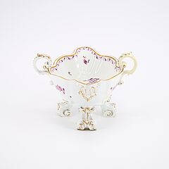 Meissen - Sauciere mit Fabeltier in Purpurcamaieu, 80922-57, Van Ham Kunstauktionen