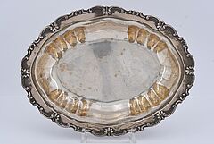 Konvolut 5 Tabletts und Platten 2 Schalen, 69591-173, Van Ham Kunstauktionen