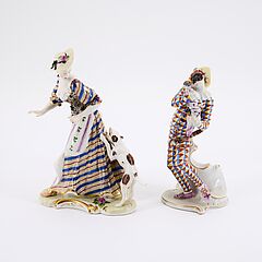 Nymphenburg - Mezzetino als Harlekin und Dame von Huendchen angefallen, 81991-5, Van Ham Kunstauktionen