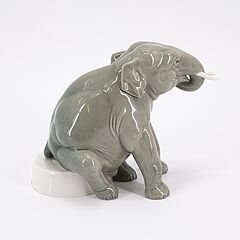 Meissen - Elefant auf Podest, 76846-13, Van Ham Kunstauktionen