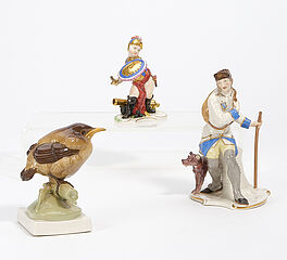 Nymphenburg - Junge Amsel Amor in Ruestung und Soldat, 75074-81, Van Ham Kunstauktionen