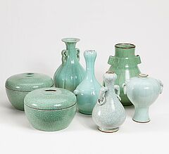 Fuenf Vasen und Paar Deckelgefaesse, 65215-6, Van Ham Kunstauktionen