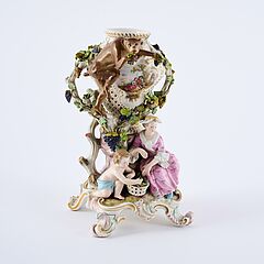 Meissen - Potpourrivase 'Allegorie des Geschmacks', 81836-1, Van Ham Kunstauktionen