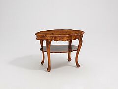 Deutschland - Kleiner Tisch mit passiger Form, 76847-28, Van Ham Kunstauktionen