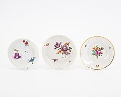 48 Teile aus Servicen mit Blumendekor, 76821-117, Van Ham Kunstauktionen