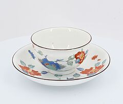 Meissen - Koppchen und Unterschale mit Kakiemondekor, 73185-8, Van Ham Kunstauktionen