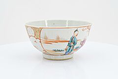 Koppchen und zwei Teller Famille rose, 75318-31, Van Ham Kunstauktionen