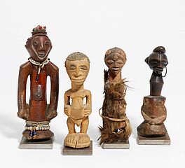 Vier Fetischfiguren, 68000-44, Van Ham Kunstauktionen