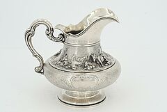 Emile Hugo - Vierteiliges Service mit reichen figuerlichen Szenen, 70398-1, Van Ham Kunstauktionen