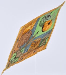 Hermes - Konvolut 1 plissiertes Carre und 2 Gavroche, 69887-9, Van Ham Kunstauktionen