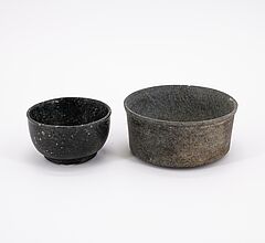 Zwei Steinschalen, 76654-47, Van Ham Kunstauktionen