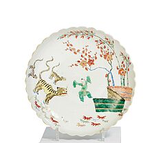 Schale mit gebogtem Rand im Arita-Stil, 80222-30, Van Ham Kunstauktionen