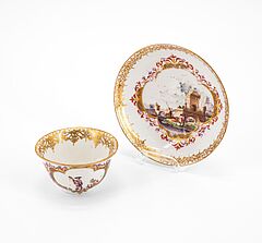 Meissen - Koppchen mit Chinoiserien und Untertasse mit Kauffahrtteiszenen, 76821-34, Van Ham Kunstauktionen