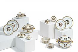 Nymphenburg - 25 Teile aus einem Bayerischen Koenigsservice, 81800-1, Van Ham Kunstauktionen