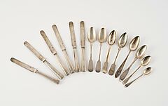 Gruppe von acht verschiedenen Kaffeelöffeln & ein Satz mit sechs Obstmessern, 81418-5, Van Ham Kunstauktionen