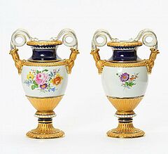 Meissen - Paar Schlangenhenkelvasen, 56010-1, Van Ham Kunstauktionen