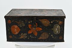 Franken - Groessere Kassette mit Blumen auf schwarzem Grund, 75067-10, Van Ham Kunstauktionen