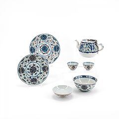 6 OBJEKTE MIT CHRYSANDEKOREN, 76922-25, Van Ham Kunstauktionen