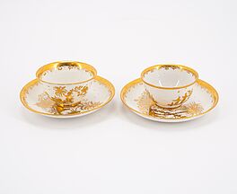 Meissen - Fuenf Koppchen und Untertassen mit chinoisem Golddekor, 76821-57, Van Ham Kunstauktionen