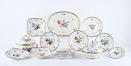 Umfangreiches Speiseservice 'Blumen- und Insektenmalerei', 81034-7, Van Ham Kunstauktionen