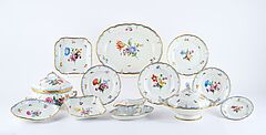 Umfangreiches Speiseservice 'Blumen- und Insektenmalerei', 81034-7, Van Ham Kunstauktionen