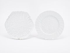 Meissen - Zwei Teller zwei Tassen ein Becher und faecherfoermige Dose mit verschiedenen Dekoren, 76123-13, Van Ham Kunstauktionen