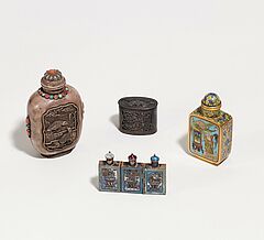 Drei Snuffbottle und ein kleiner Opiumbehaelter, 70004-10, Van Ham Kunstauktionen