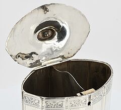 Benjamin Mountigue  William Fountain  Daniel Pontifex - Ovale George III Teedose und gefusste Zuckerschale, 73453-5, Van Ham Kunstauktionen