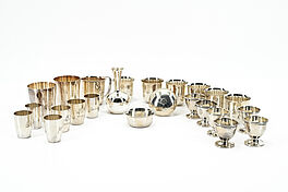 Deutschland - Konvolut 14 Becher verschieden sechs Eierbecher kleine Vase, 75502-36, Van Ham Kunstauktionen