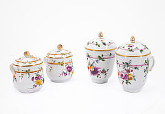 Meissen - 2 Paar Deckeltassen mit Blumendekor, 75714-8, Van Ham Kunstauktionen