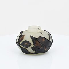 Ernest Baptiste Leveille - Kleine Vase mit Rosendekor, 73663-1, Van Ham Kunstauktionen