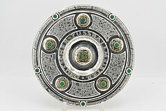 Deutschland - Modell der DFB Meisterschale mit dem Sieger von 2011 BV Borussia Dortmund, 73523-2, Van Ham Kunstauktionen