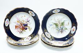 Meissen - Folge von sechs Tellern mit feiner Blumenmalerei, 57204-1, Van Ham Kunstauktionen
