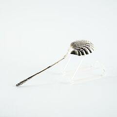 Delaquis  Cie - Zuckerstreuloeffel in Muschelform, 81546-4, Van Ham Kunstauktionen