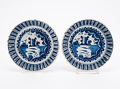 Frankreich und Delft - Gruppe von 15 Tellern Platten und Schalen, 75971-7, Van Ham Kunstauktionen