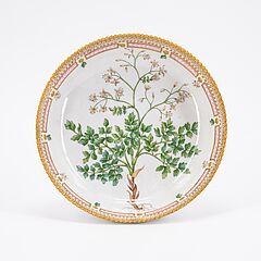 Royal Copenhagen - 67 Teile aus einem Flora Danica Kaffee- amp Mokkaservice, 79607-26, Van Ham Kunstauktionen