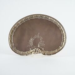 Eduard Wollenweber - Ovales Presentoir mit Muscheldekor, 80922-25, Van Ham Kunstauktionen