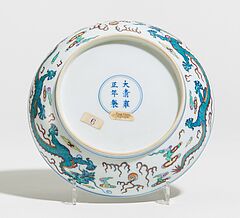 Teller mit Drachen ueber Wellen, 67000-9, Van Ham Kunstauktionen