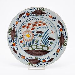 Frankreich und Delft - Gruppe von 15 Tellern Platten und Schalen, 75971-7, Van Ham Kunstauktionen
