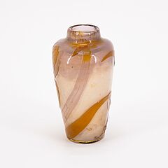 Emile Galle - Kleine Balustervase mit Irisblueten, 76884-1, Van Ham Kunstauktionen