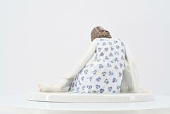 Meissen - Junge Frau mit Kleinkind, 75074-45, Van Ham Kunstauktionen