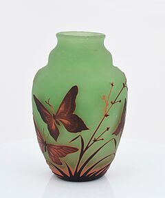 Muller Freres - Vase mit Schmetterlingsdekor, 68007-67, Van Ham Kunstauktionen