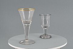 Zwei Schnapsglaeser, 75372-50, Van Ham Kunstauktionen